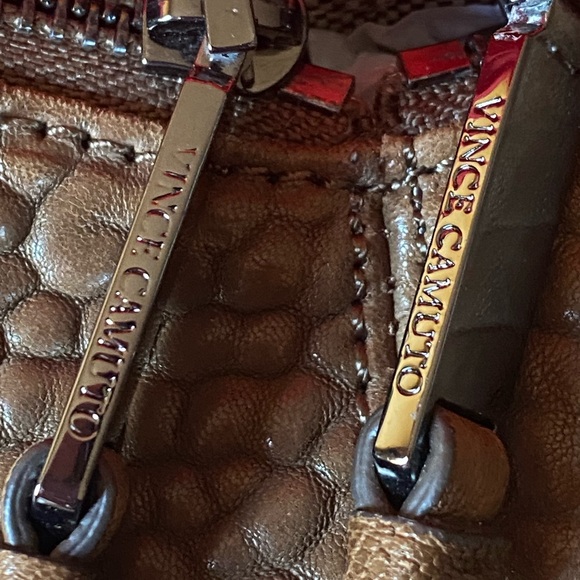 🇨🇦🇨🇦🇨🇦 Vince Camuto Leather Crossbody Purse - Picture 4 of 9